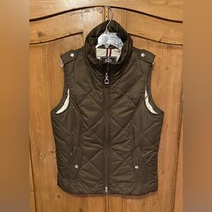 Womens Ariat Insulated Vest with Equestrian Print Lining Sz L. New Without Tags